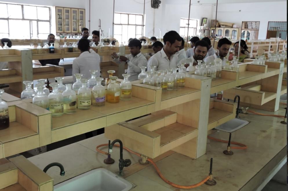 Dr. Ghanshyam Singh P.G College Varanasi Campus photo 7