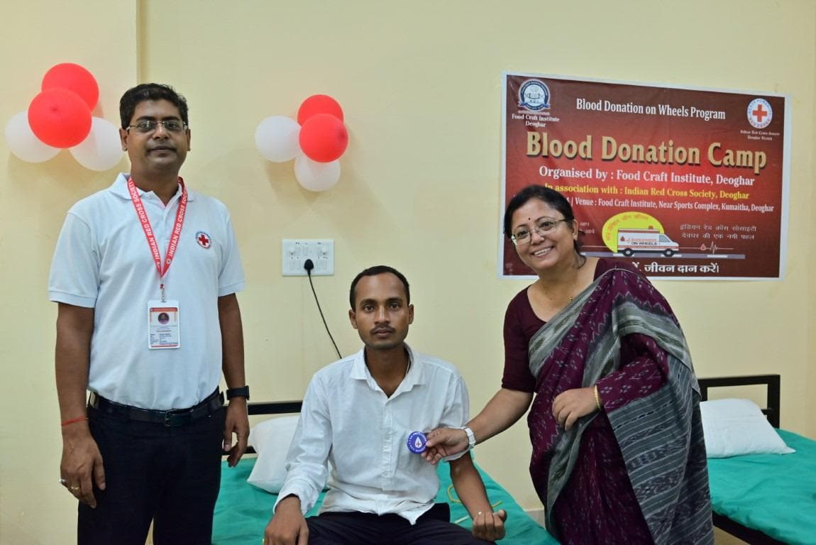 Food Craft institute Deoghar Blood donation drive photo 7