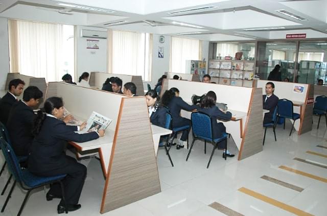 Dr. D. Y. Patil School of Science & Technology Pune Library photo 2
