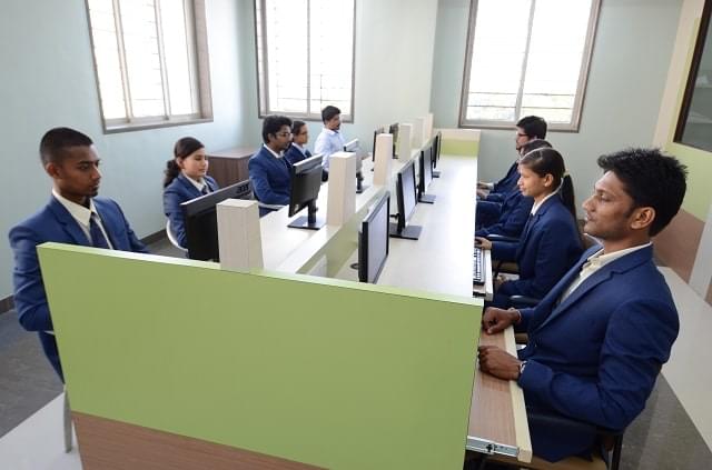 Dr. D. Y. Patil School of Science & Technology Pune Library photo 3