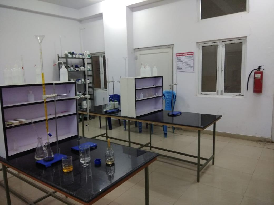 UEM Jaipur Chemistry Lab photo 1