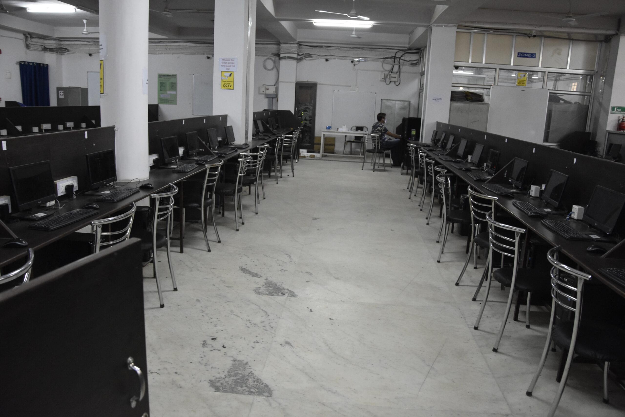 UEM Jaipur CSE Lab photo 2