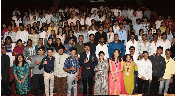 Maharashtriya Mandal college of commerce Annual Day photo 3