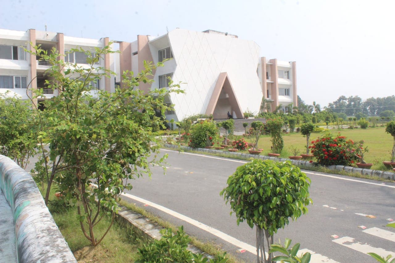 R S Pharmacy College Infrastructure photo 3