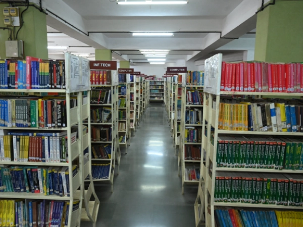 Sanjivani University Ahmednagar Library photo 2