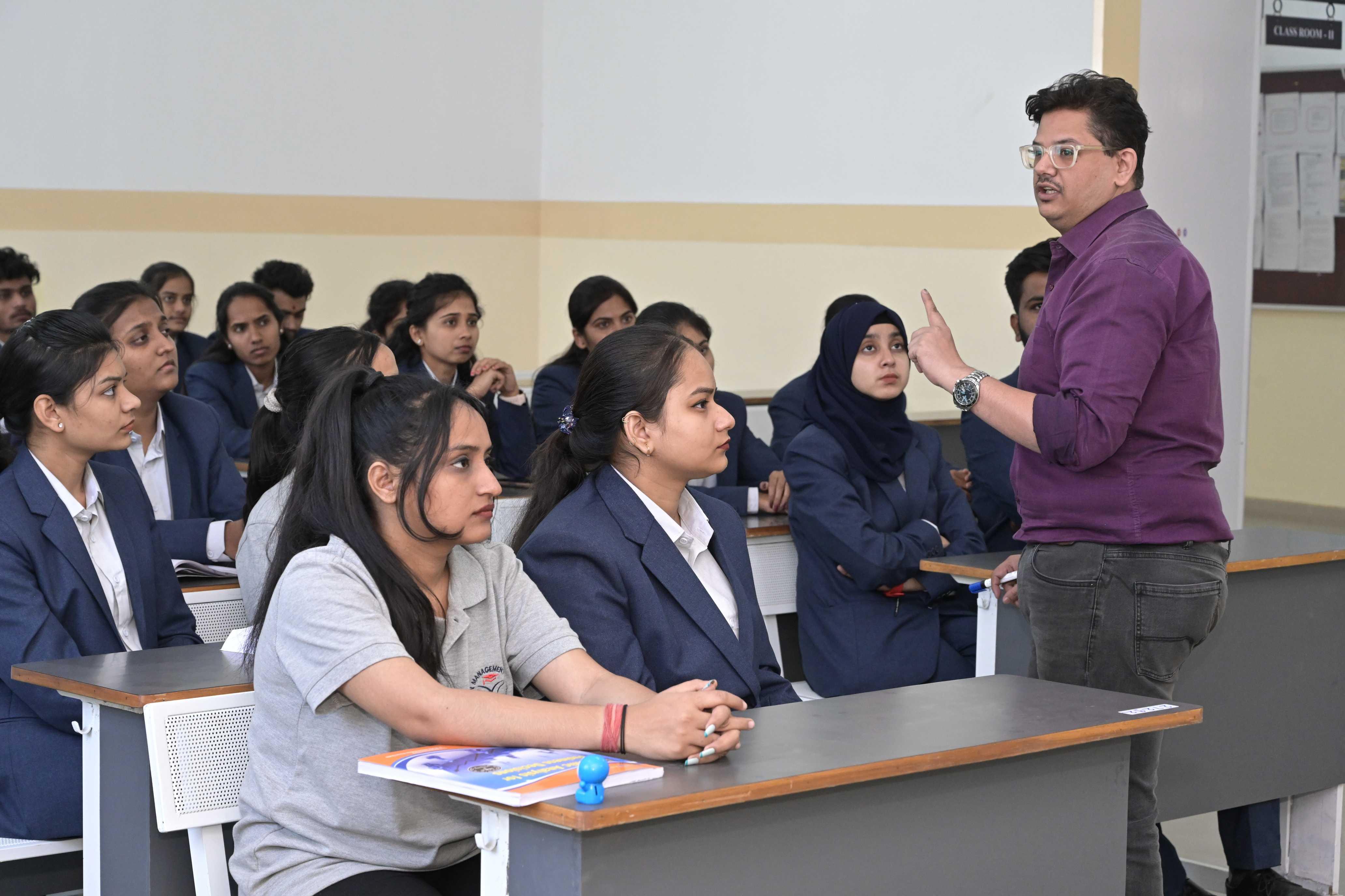 AMI Pune Arham Adhyan Management Institute Campus life photo 9