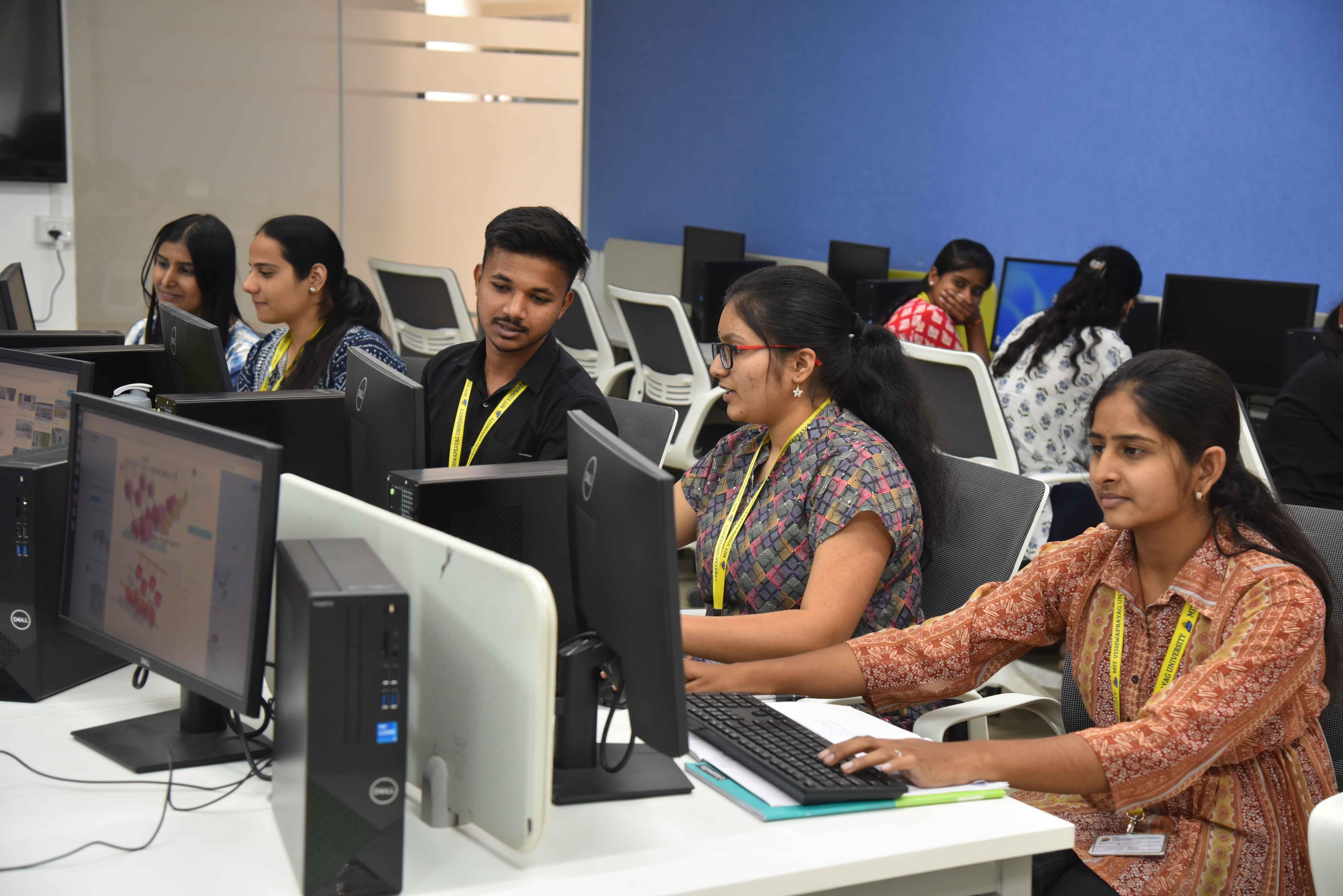 MIT Vishwaprayag University Solapur BCA Lab photo 14