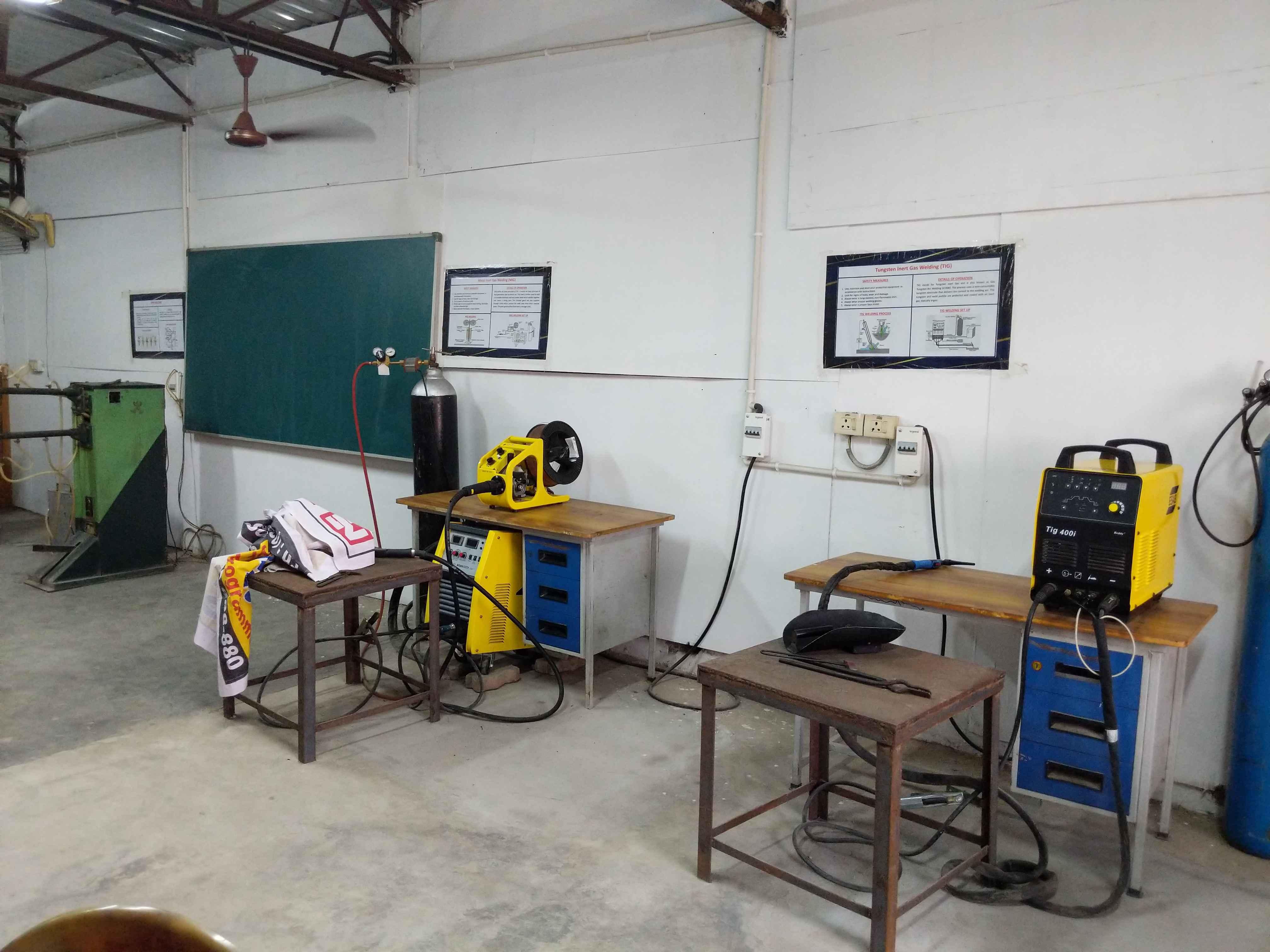 Techno India University Powered by Emversity Photo Album photo 10