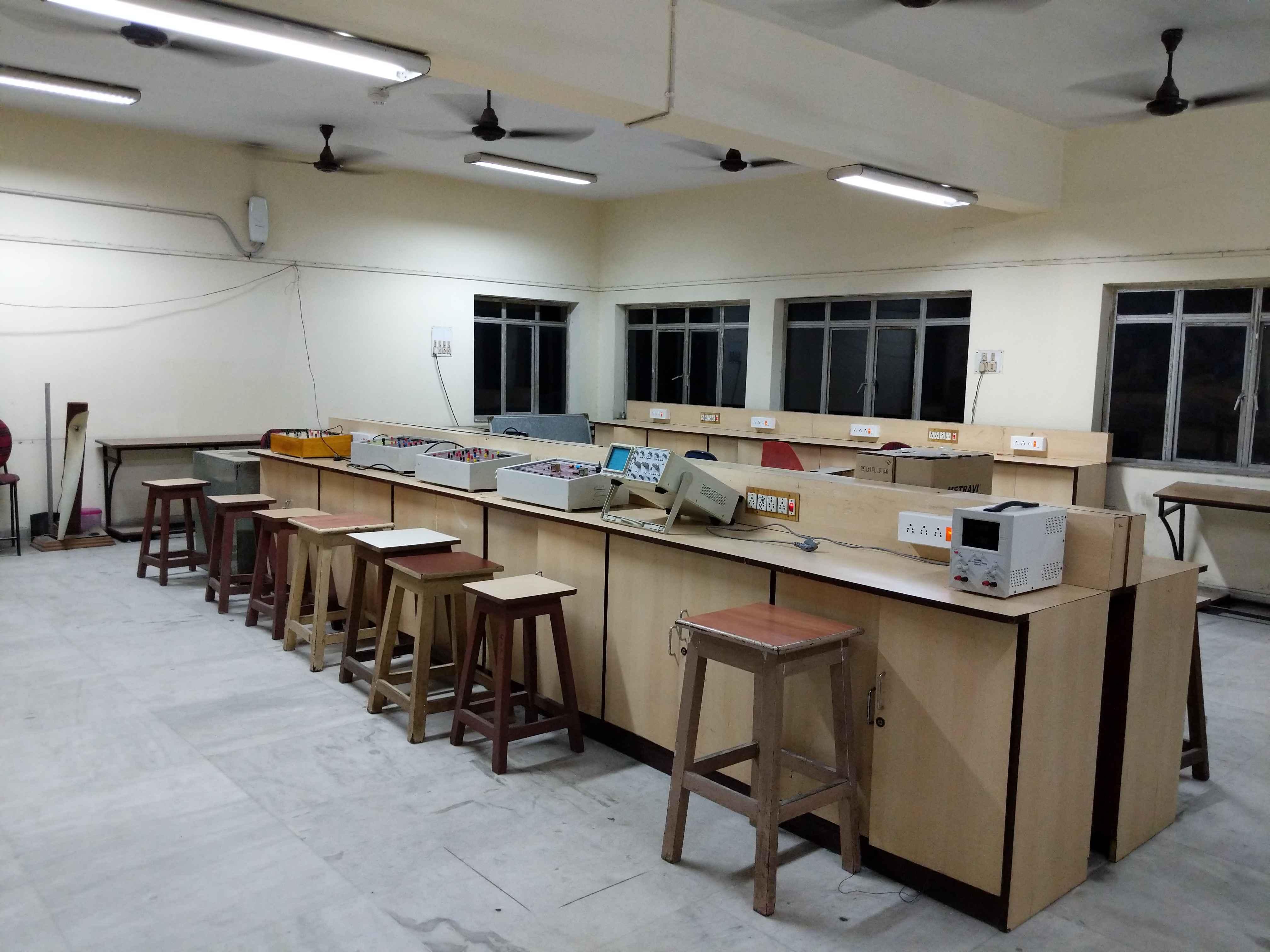 Techno India University Powered by Emversity Photo Album photo 9