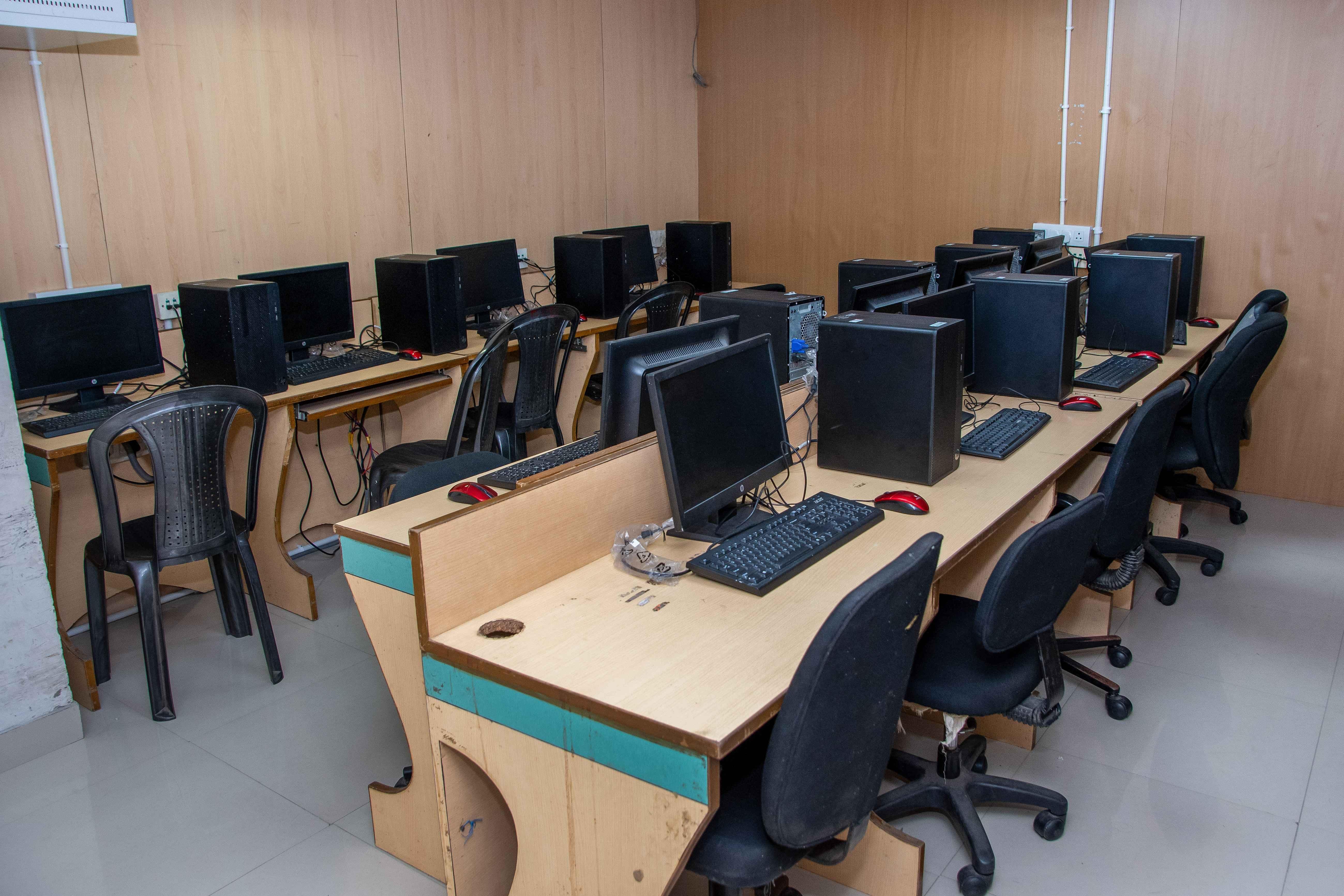 Techno India University Powered by Emversity Photo Album photo 7