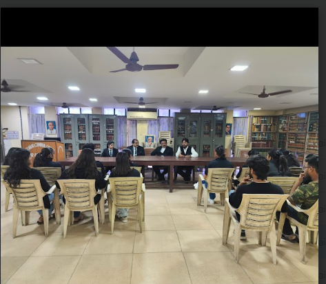 L J Institute of Media and Communications Ahmedabad Court visit 4 photo 1