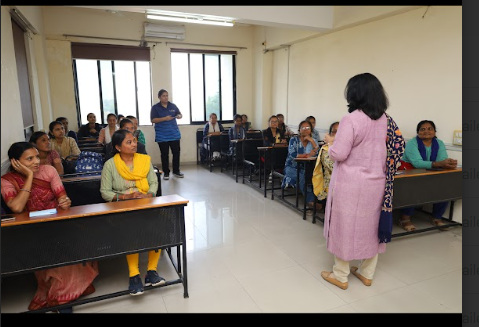 L J Institute of Media and Communications Ahmedabad Communication training sewa photo 10