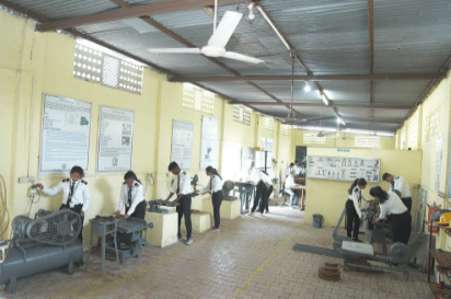 Indira Institute of Aircraft Engineering Workshop photo 4