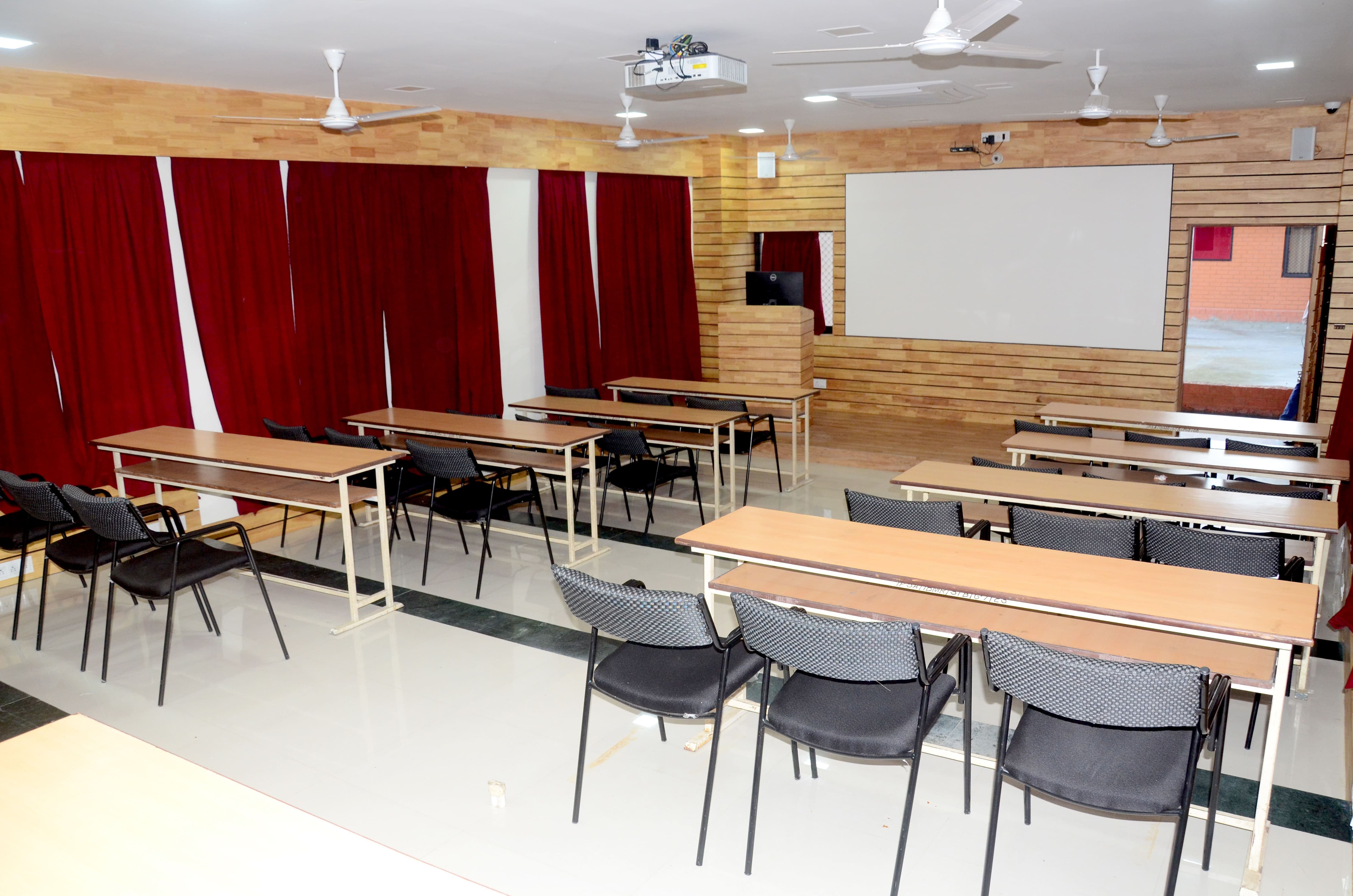 IPS Academy Sanwer College Images photo 21