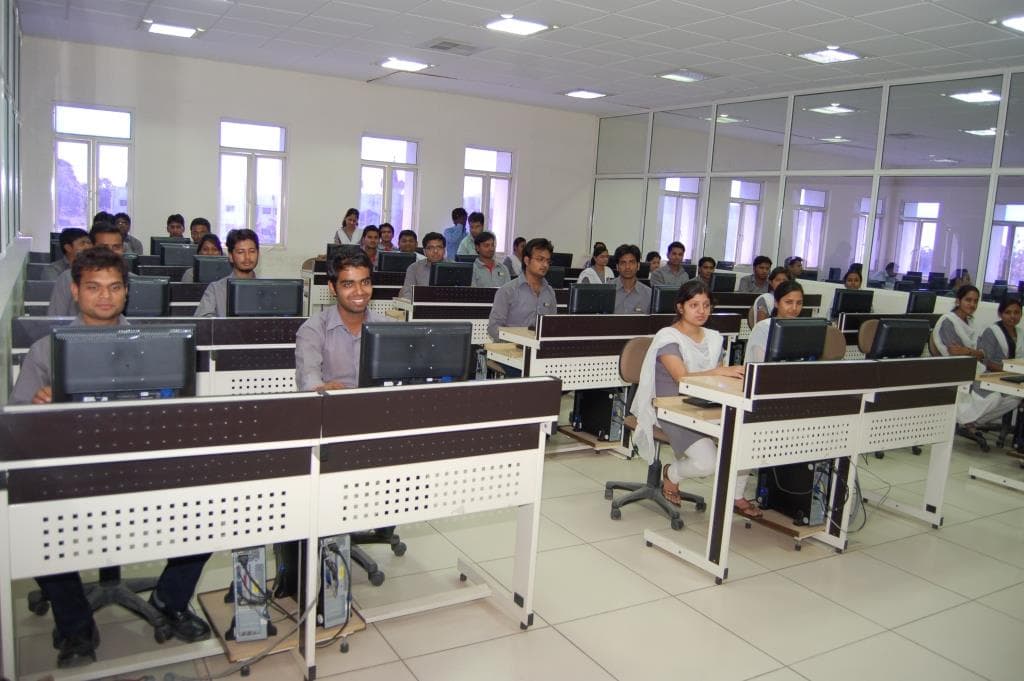 Indore Institute of Pharmacy Campus photo 1