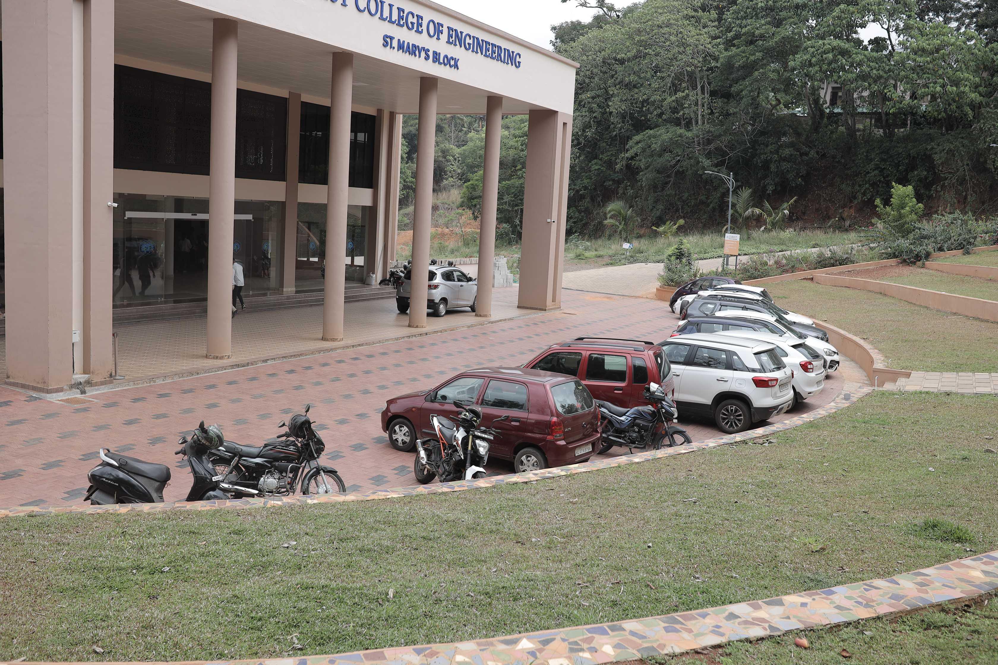 Christ College of Engineering Irinjalakuda Thrissur Campus photo 8