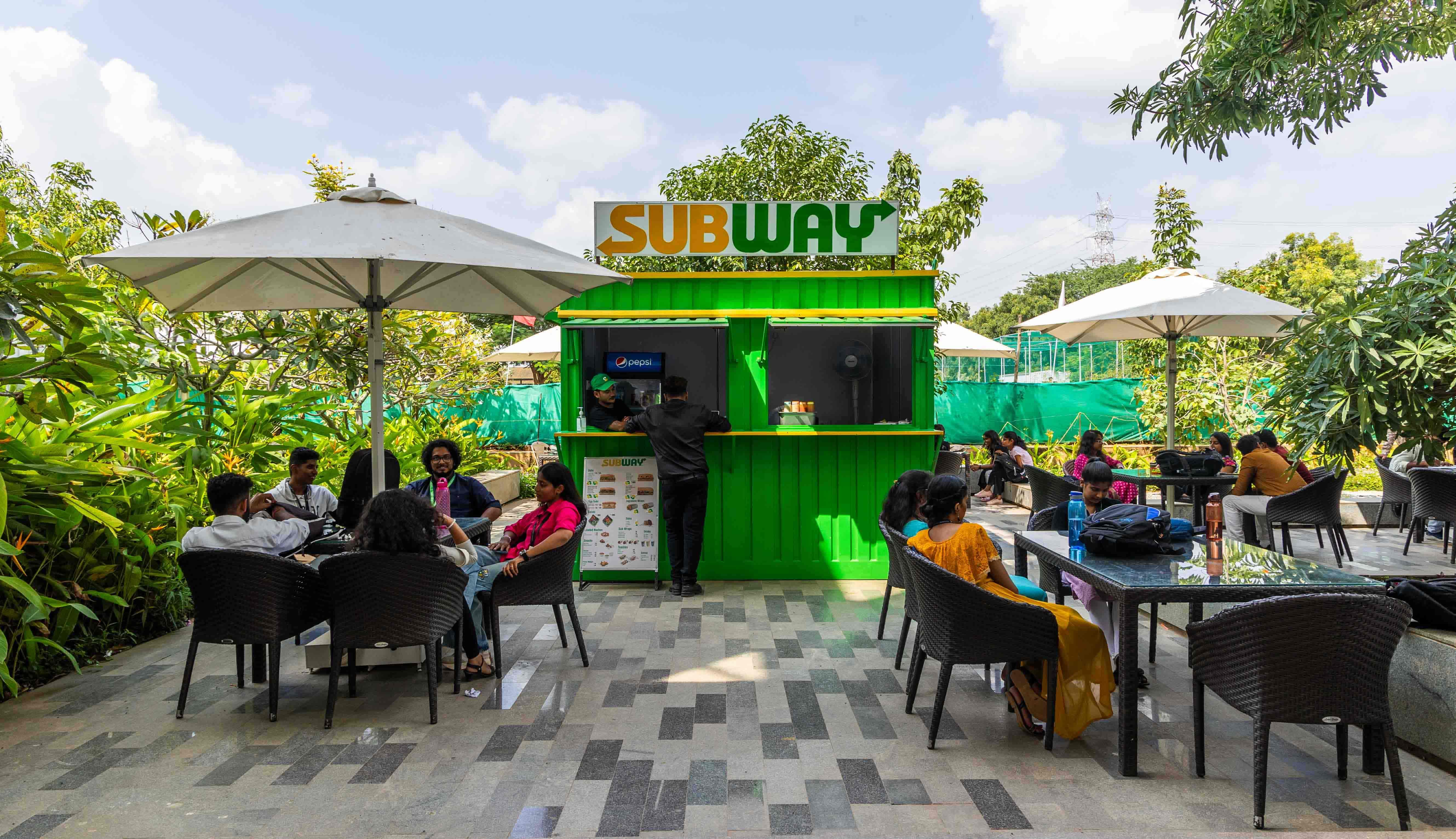 Presidency University, Bangalore Powered by Emversity College Images photo 4