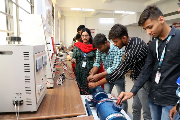 SAGE University Bhopal University Pictures photo 28