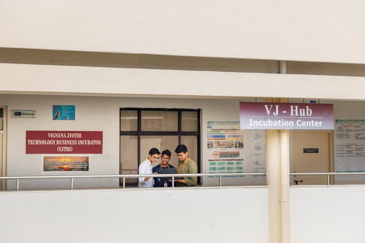 VNRVJIET Campus photo 3