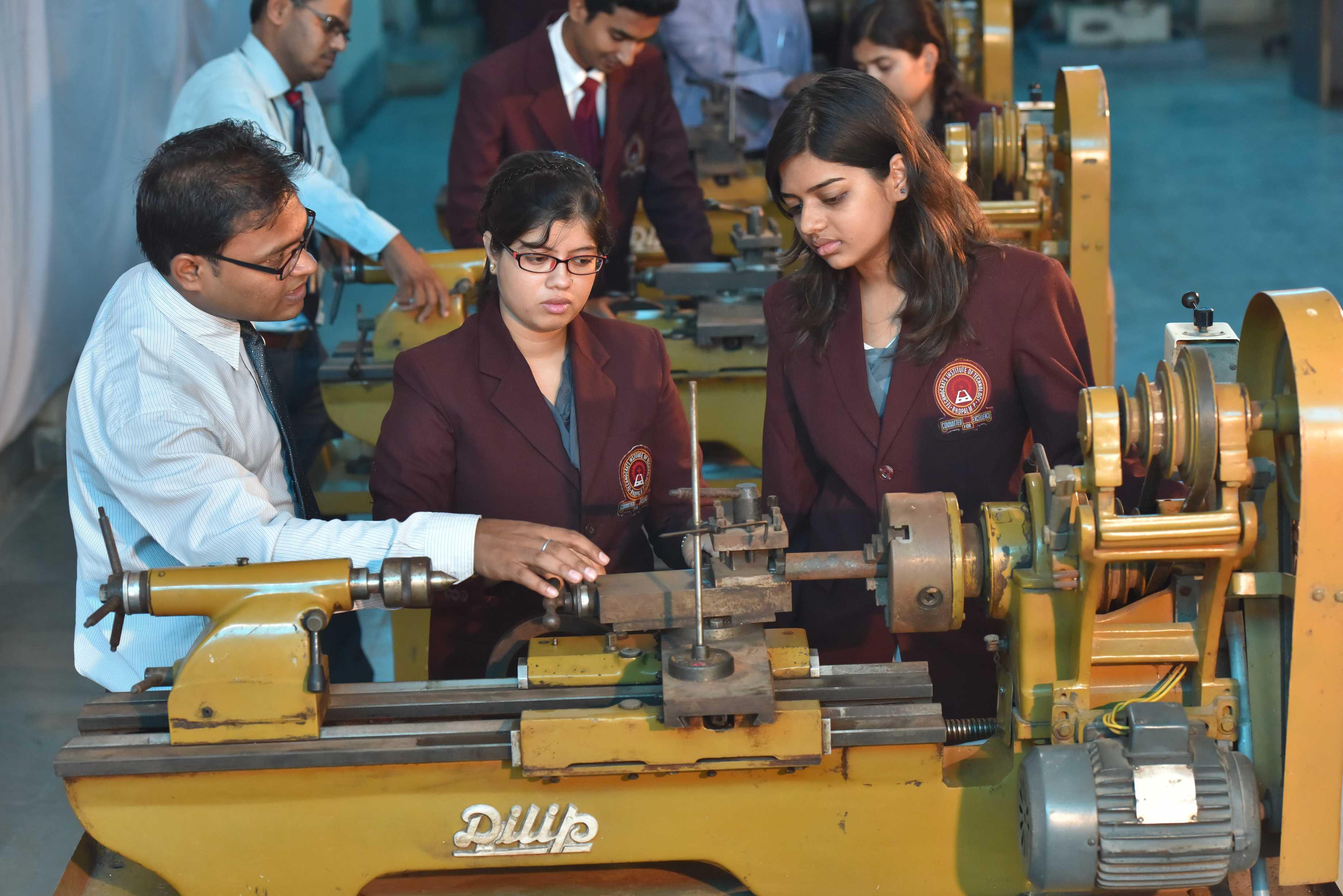 Technocrats Institute of Technology (Excellence) Laboratories and Equipment photo 15