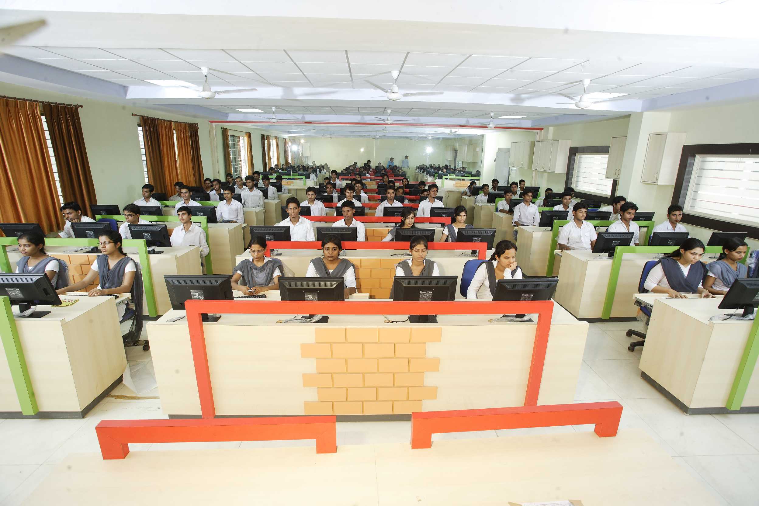 Technocrats Institute of Technology (Excellence) Computer Lab photo 8