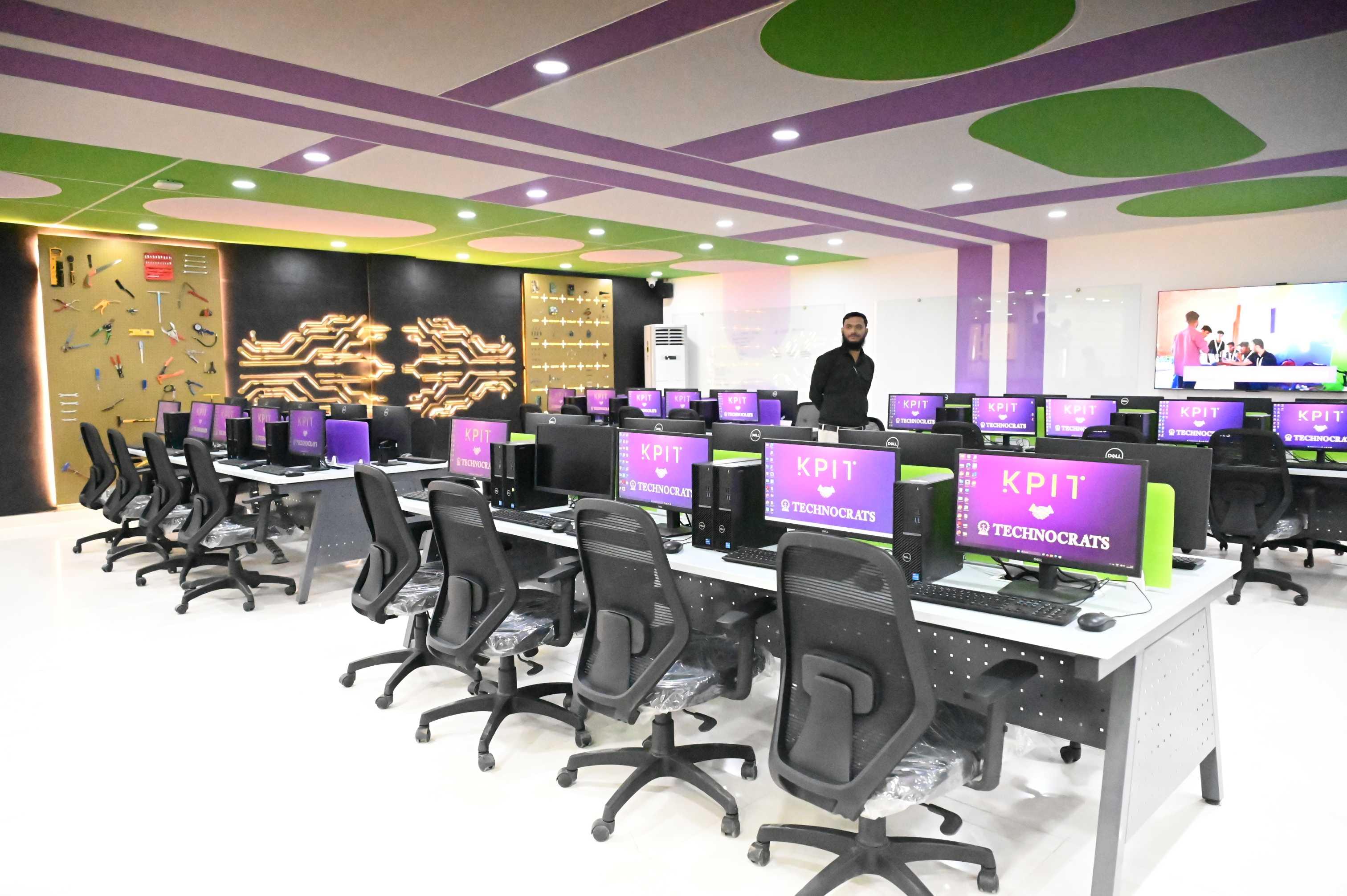Technocrats Institute of Technology (Excellence) KPIT Mobility Lab photo 24