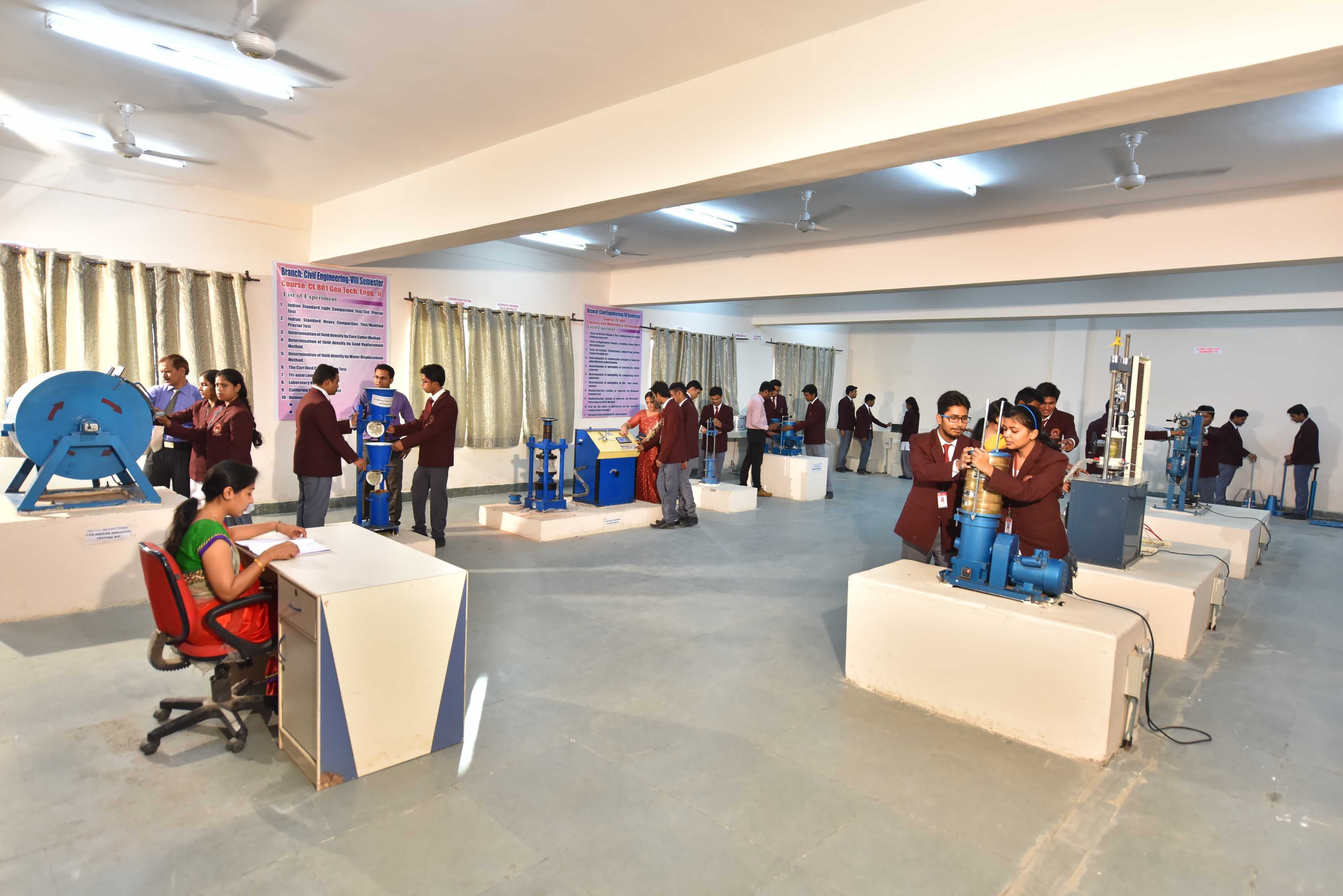 Technocrats Institute of Technology Bhopal Laboratories and Equipment photo 3