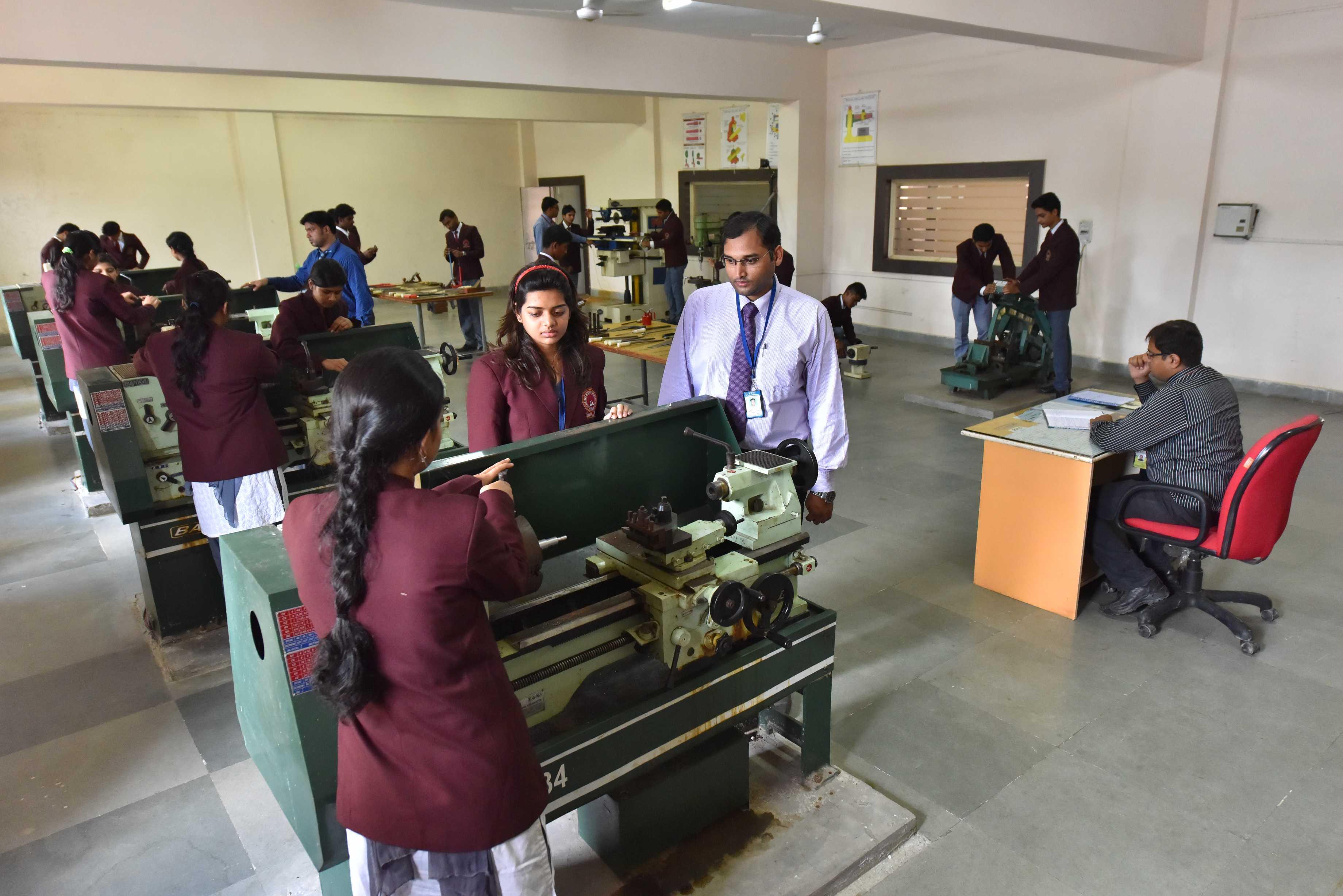 Technocrats Institute of Technology Bhopal Laboratories and Equipment photo 14