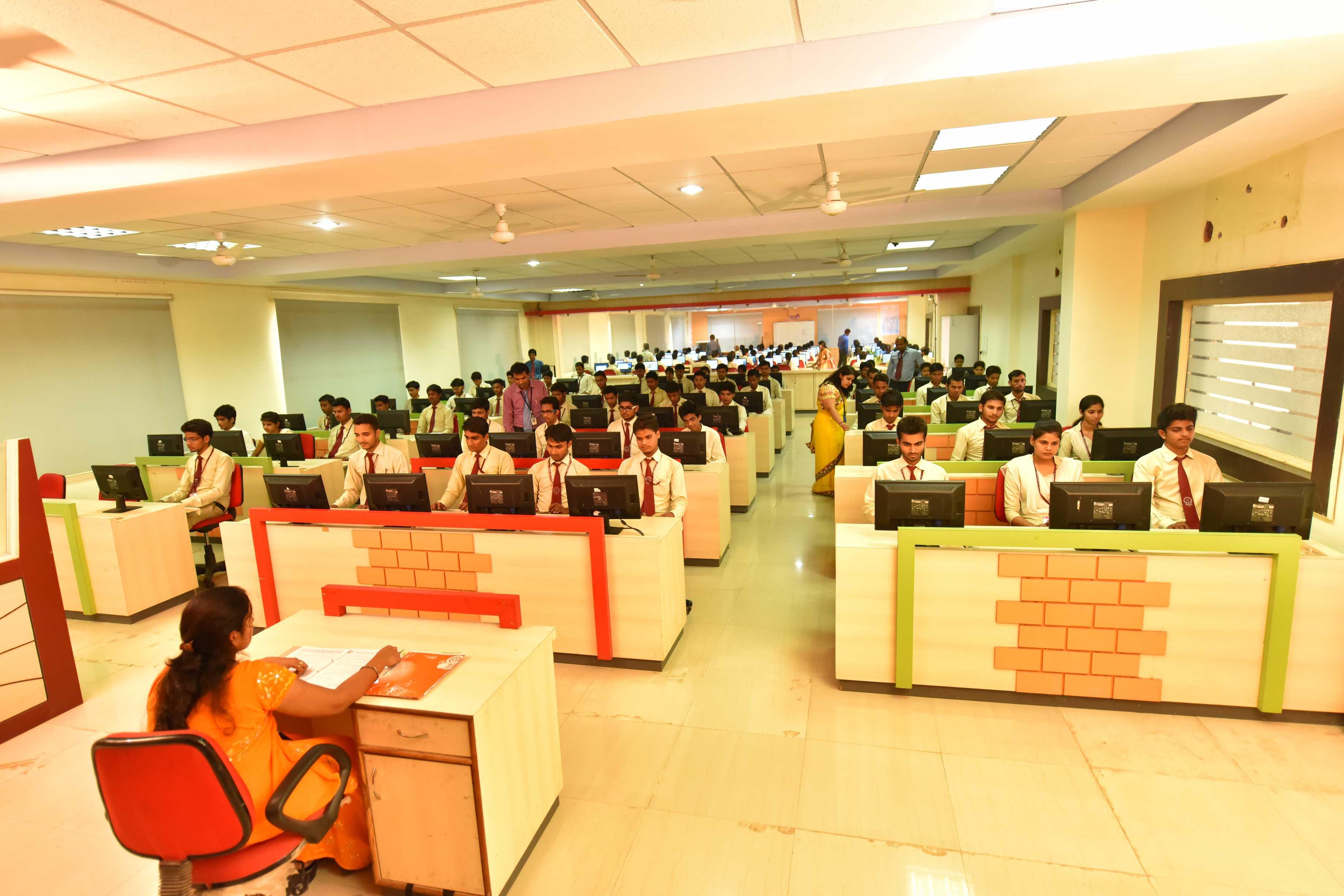 Technocrats Institute of Technology MBA Bhopal Laboratories and Equipments photo 9