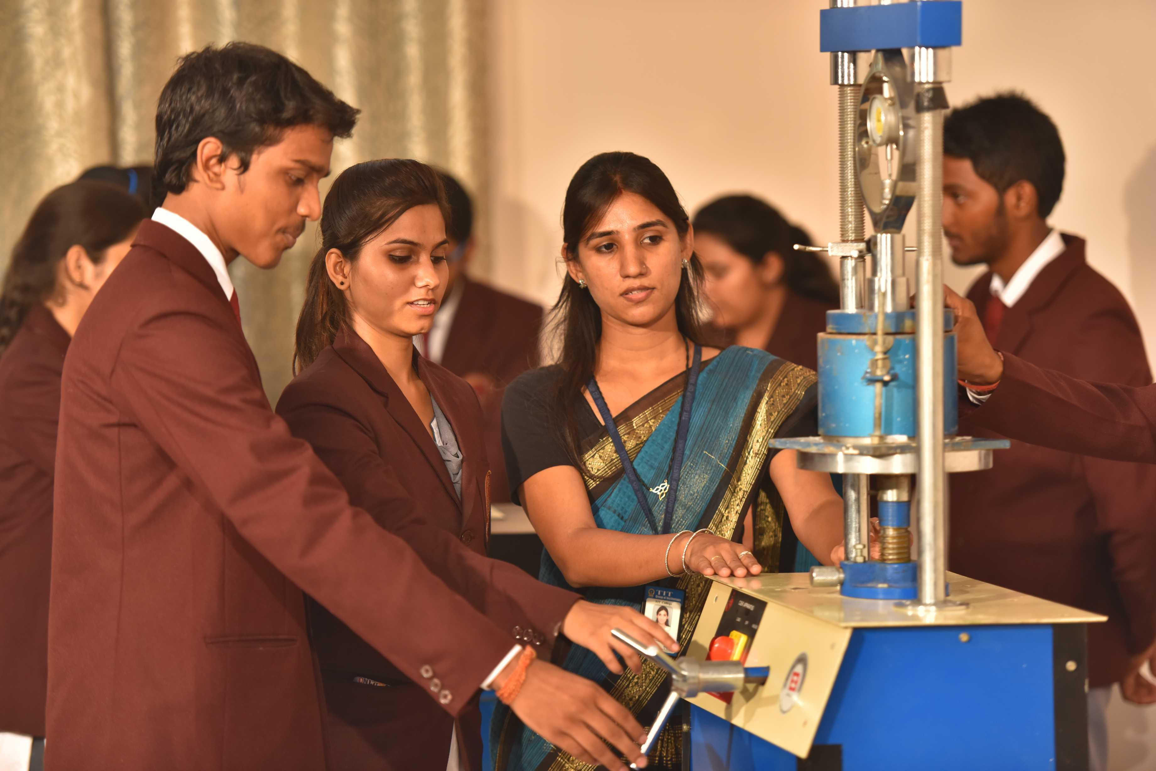 Technocrats Institute of Technology MBA Bhopal Laboratories and Equipments photo 15