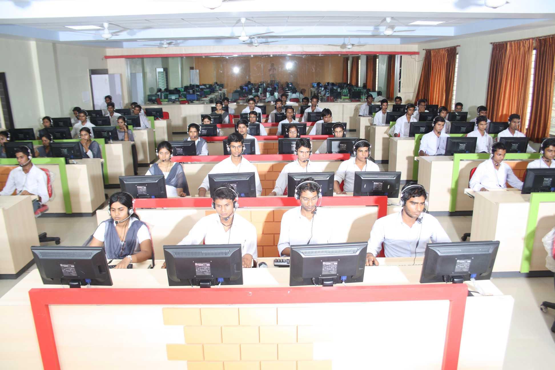 Technocrats Institute of Technology MBA Bhopal Computer Lab photo 20