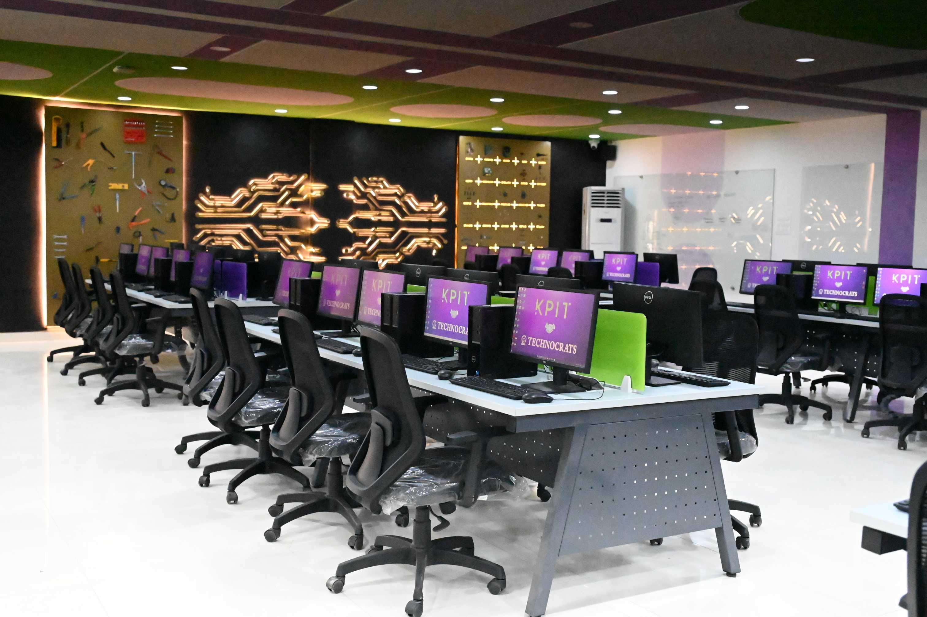 Technocrats Institute of Technology MBA Bhopal KPIT Mobility Tech photo 27