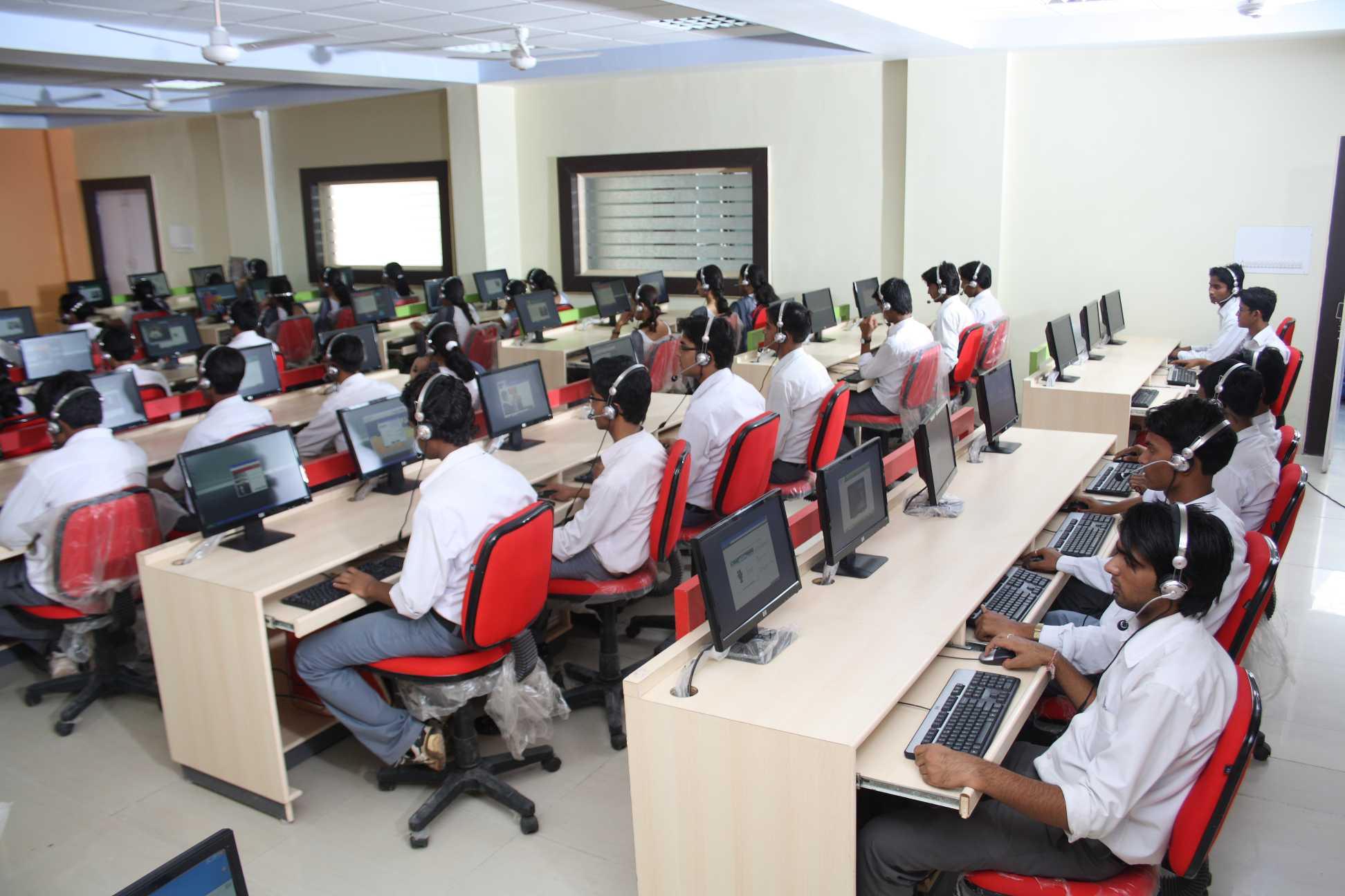 Technocrats Institute of Technology and Science Bhopal Computer Lab photo 15