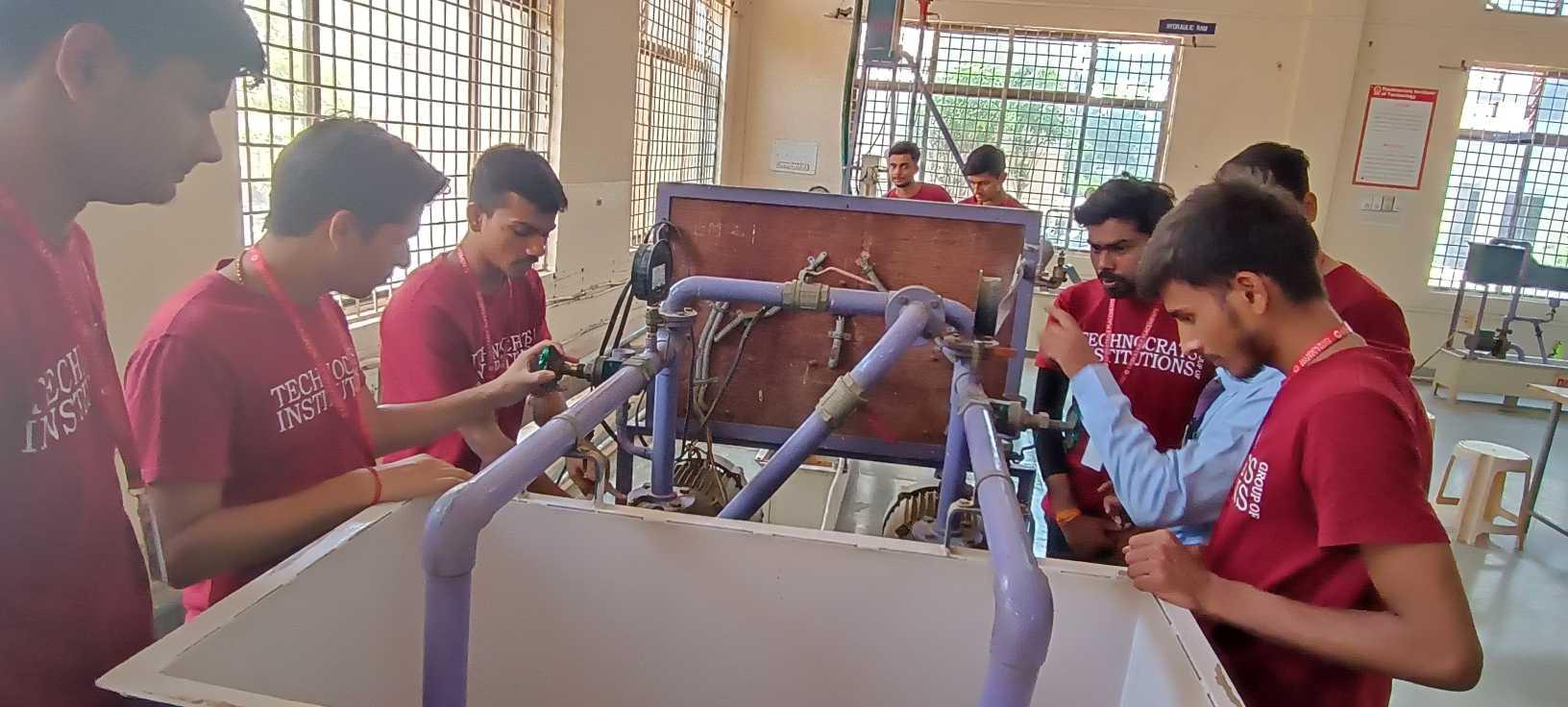 Technocrats Institute of Technology and Science Bhopal Labs photo 21