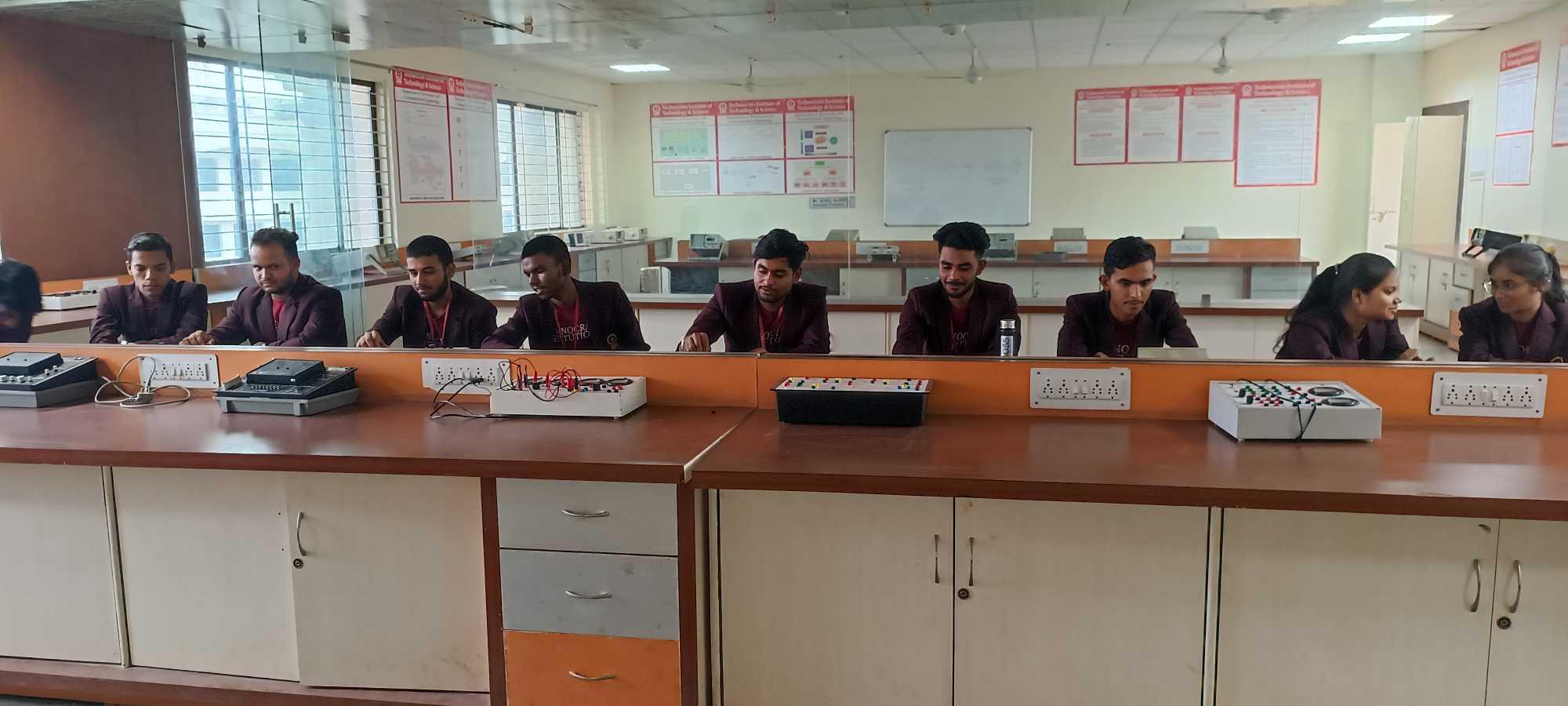 Technocrats Institute of Technology and Science Bhopal Labs photo 47