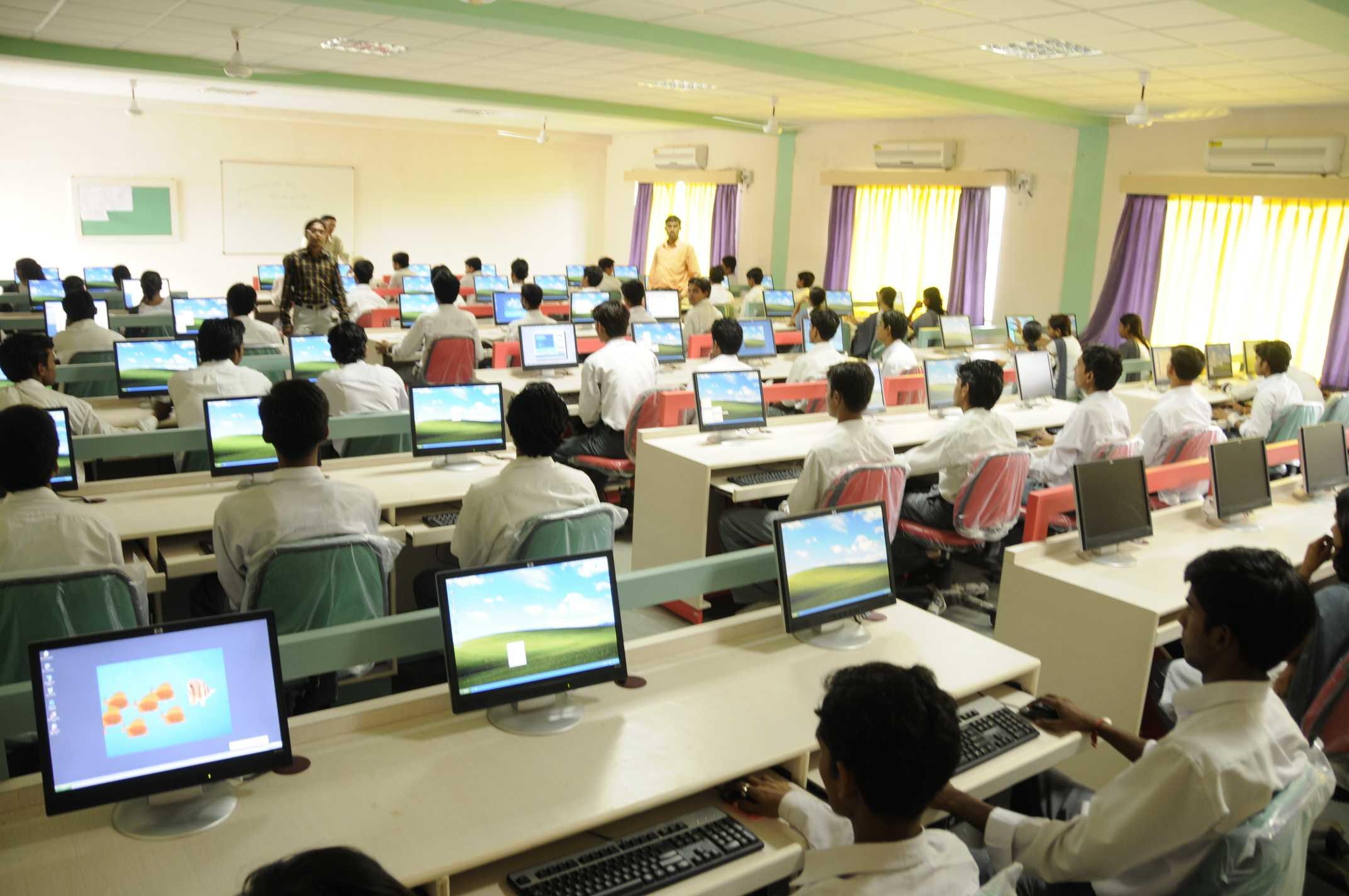 Technocrats Group of Institutions Bhopal Computer Lab photo 24