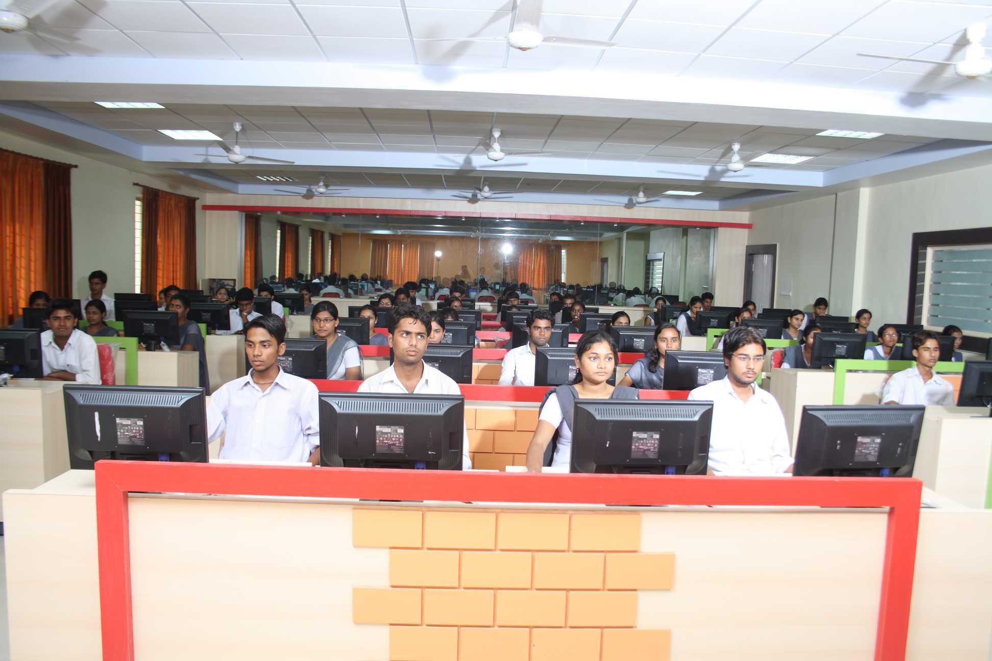Technocrats Group of Institutions Bhopal Computer Lab photo 22