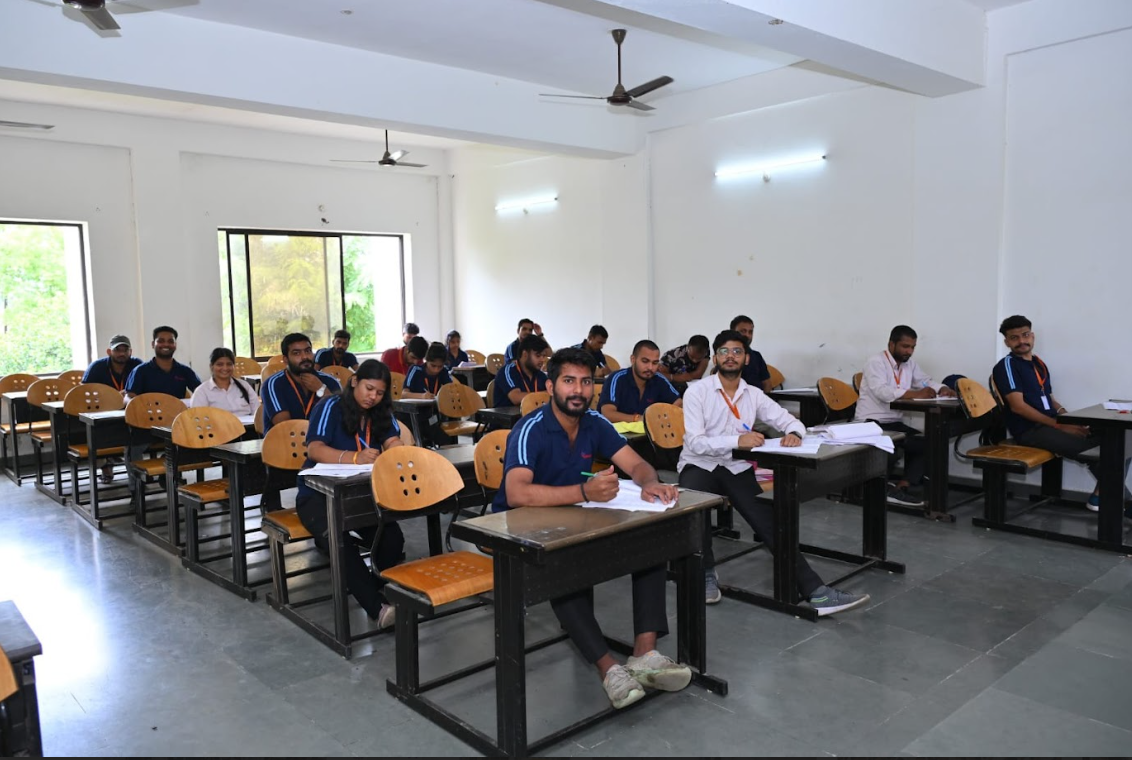 Vidhyapeeth Institute of Science and Technology Bhopal Labs photo 6