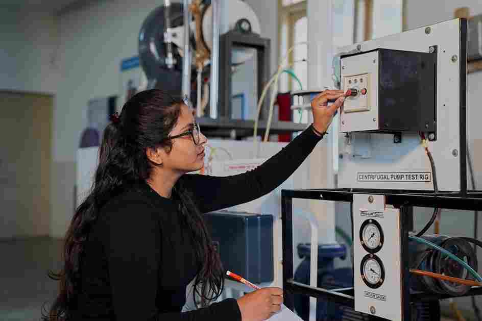 Parul University Hightech libraries and Research Centre photo 8