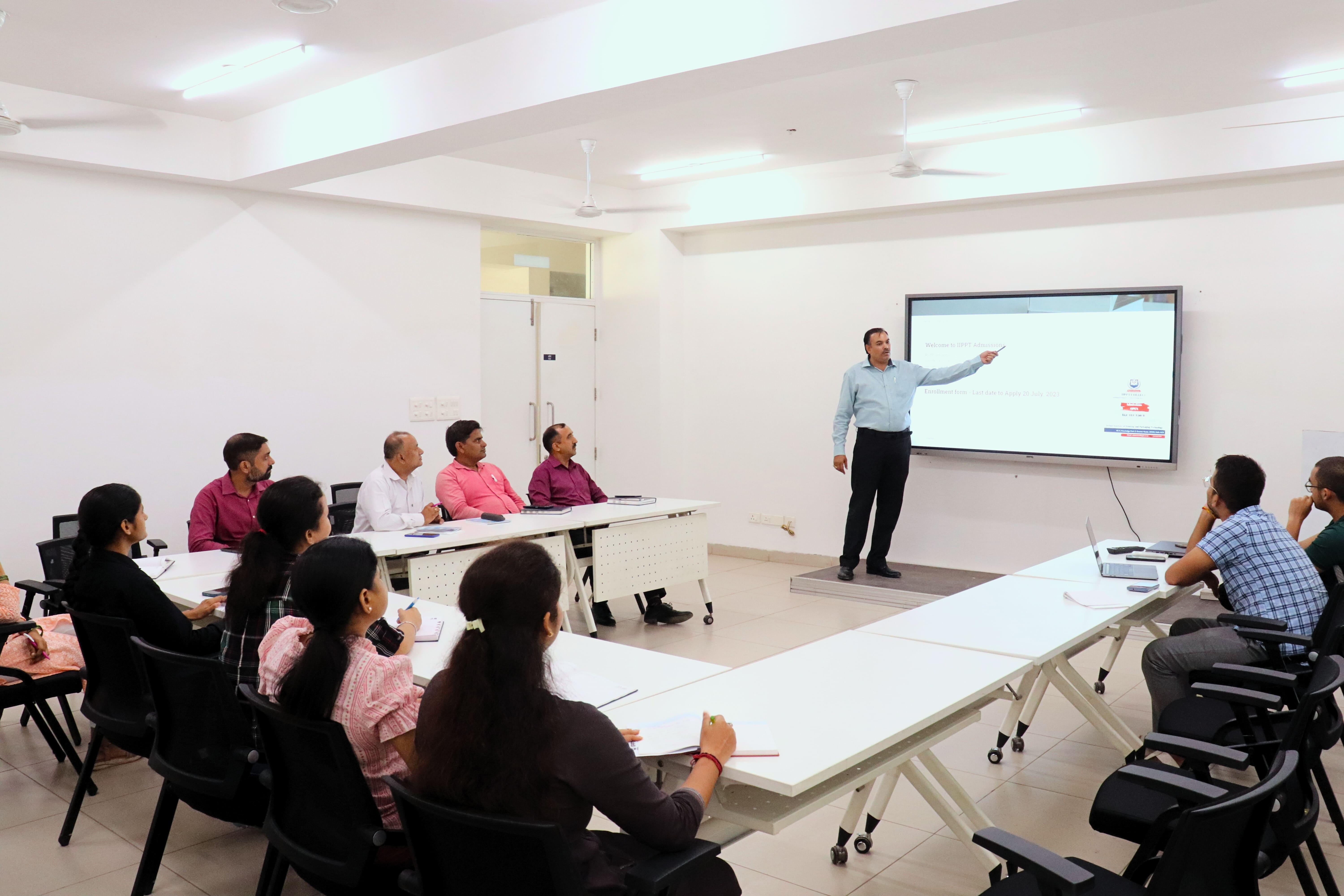 Indian Institute of Printing and Packaging Technology Greater Noida College Images photo 4