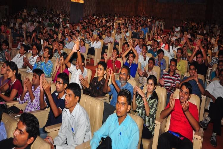 Pratap University Jaipur Career Counselling with Chetan Bhagat photo 2
