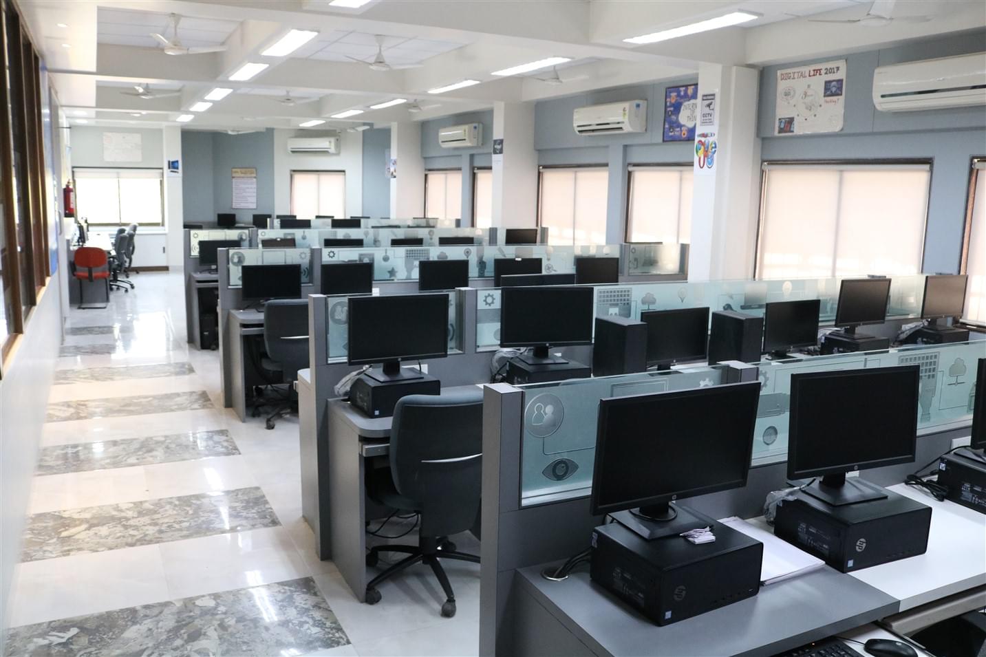 Dr. D.Y. Patil School of Management & Research Pune Programing Lab photo 1