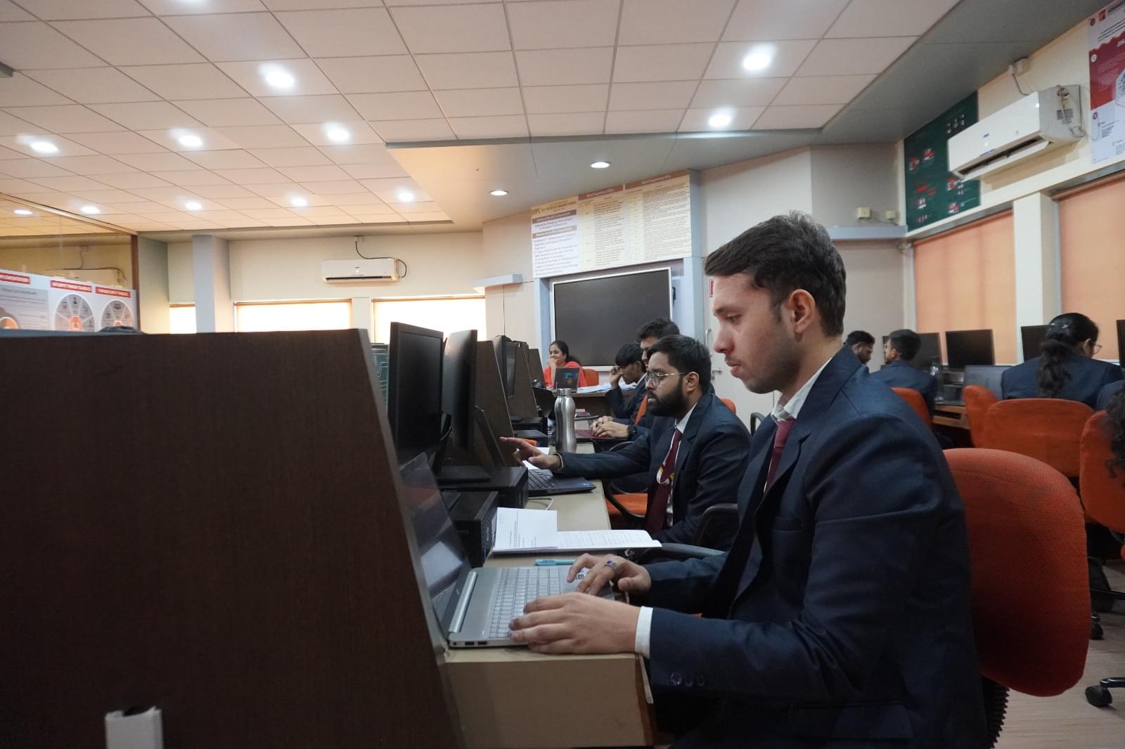 Dr. D.Y. Patil School of Management & Research Pune Programing Lab photo 5