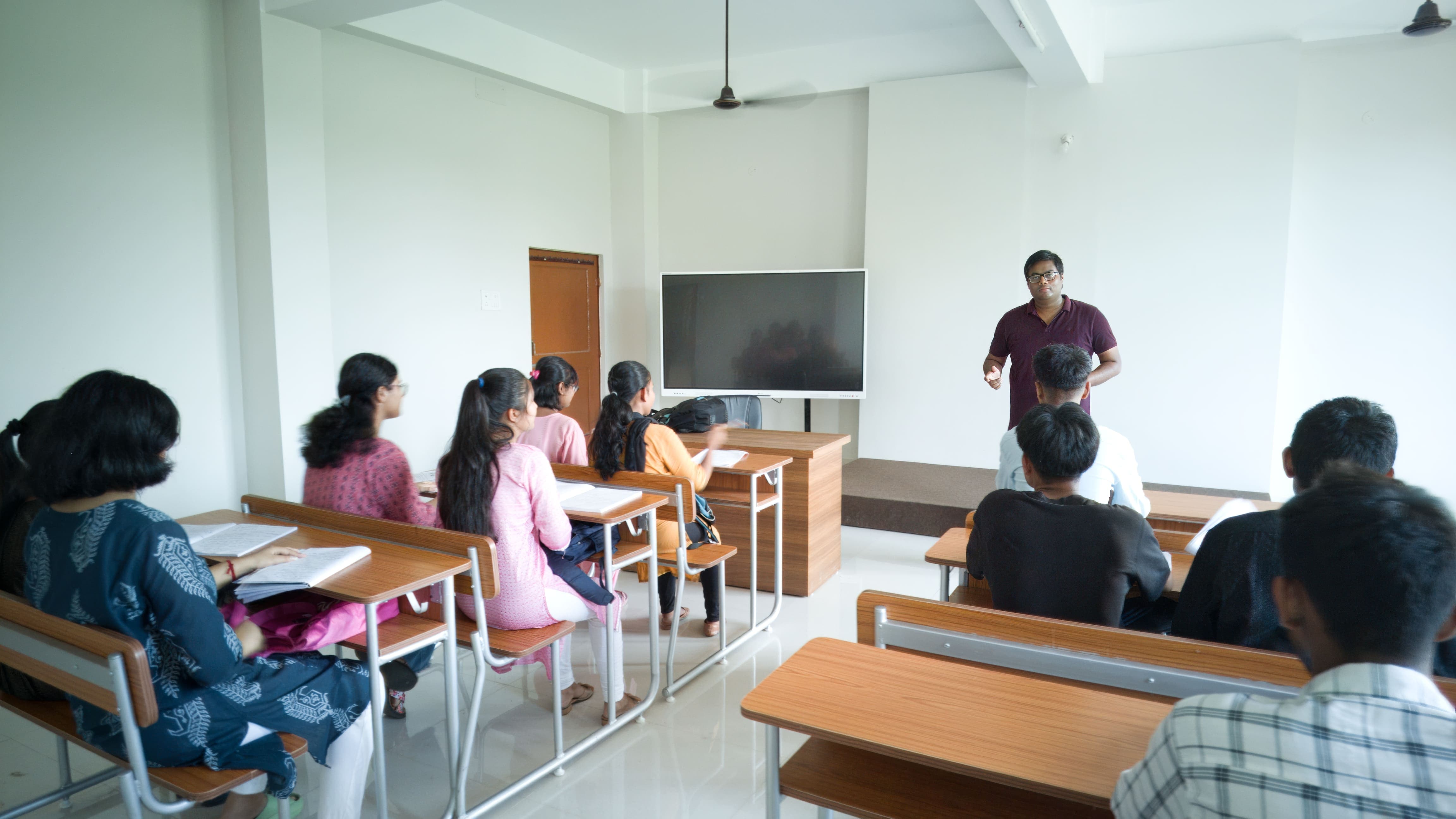 Pragjyotishpur University Guwahati Classroom photo 3