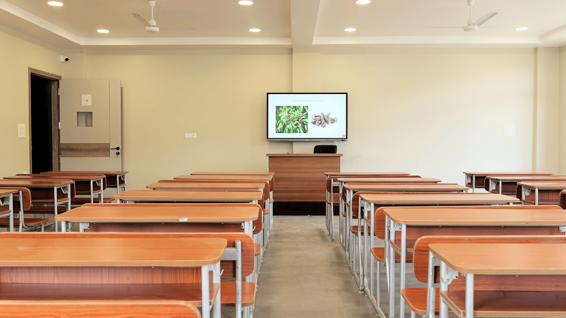 Pragjyotishpur University Guwahati Classroom photo 7