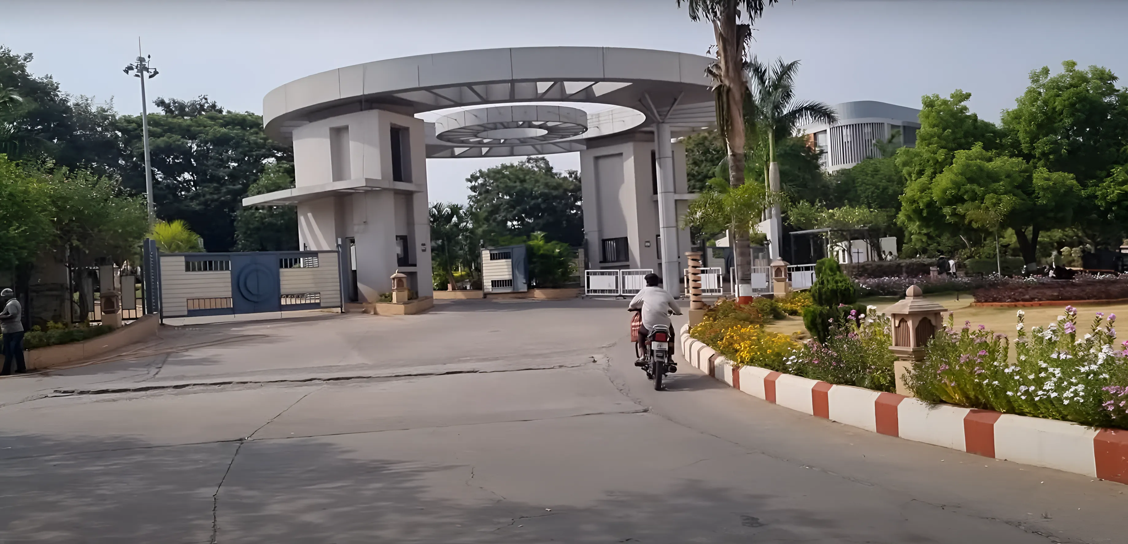 DY Patil School of Management Pune Campus photo 4