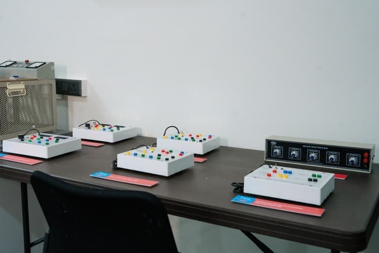 Parul University Goa Electro Lab photo 8