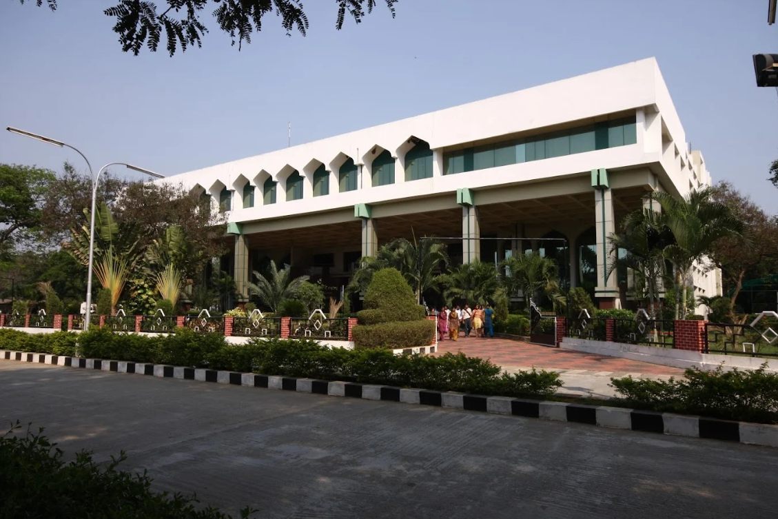 B. S. Abdur Rahman Crescent Institute of Science and Technology Collaborating with NIAT Campus photo 1