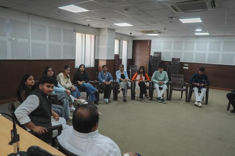 Parul University Academic buildings and classroom excellence photo 11