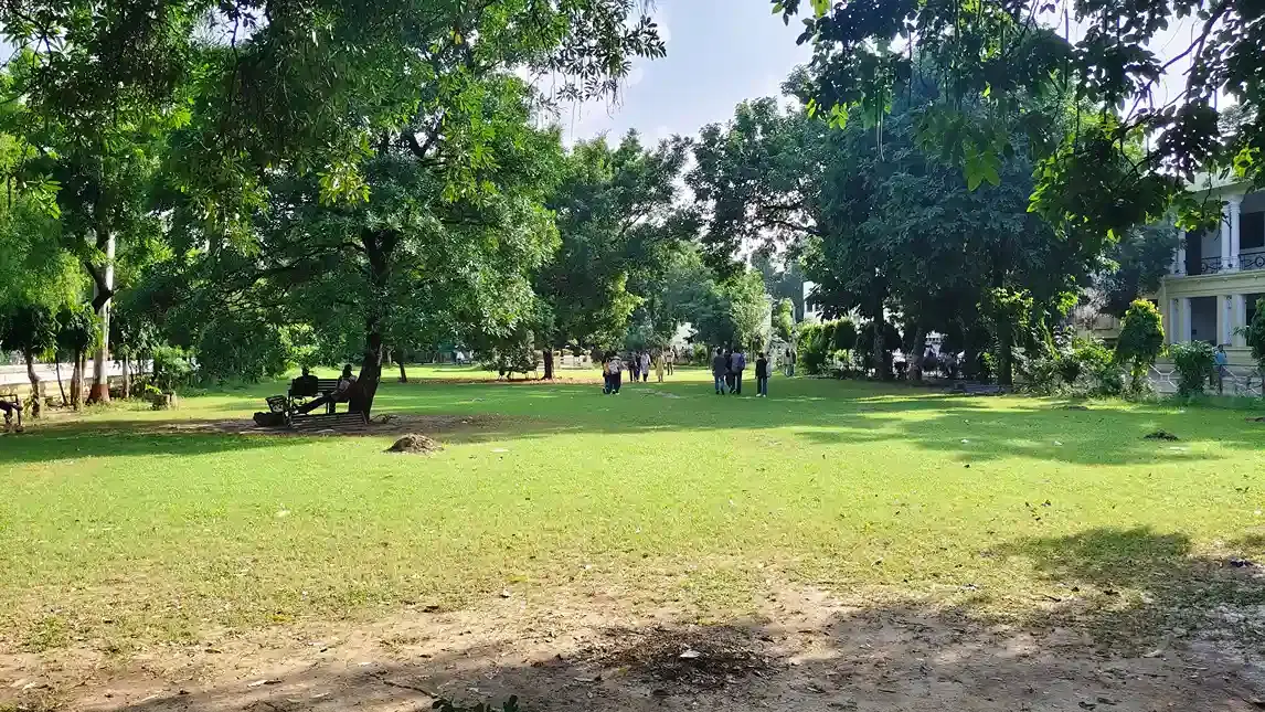 University of Lucknow Park photo 1